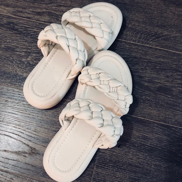 Brand New Chunky Summer Braided Straps Slippers - Picture 2 of 8